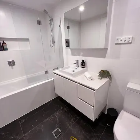 Black & White Delight - 2Bd 2Bth Apt - Braddon Canberra Exterior photo