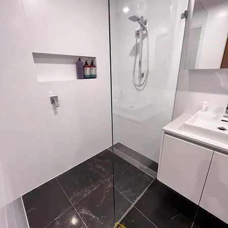 Black & White Delight - 2Bd 2Bth Apt - Braddon Canberra Exterior photo